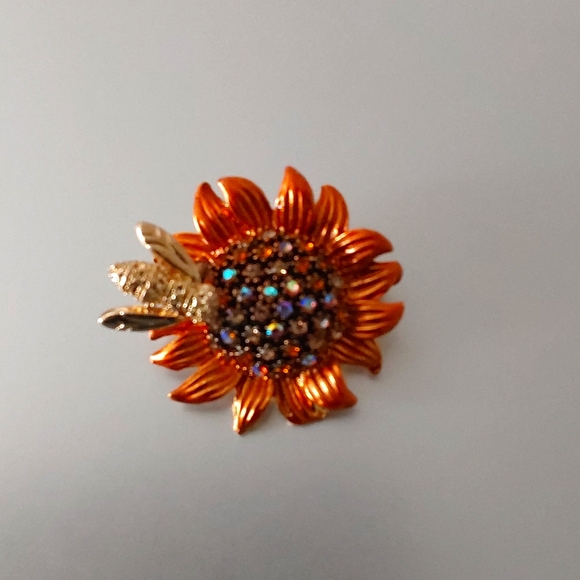 Fashion Jewelry Jewelry - SUNFLOWER HONEYBEE Enameled Embellished Brooch Pin
